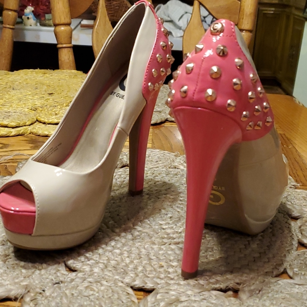 BY GUESS heels